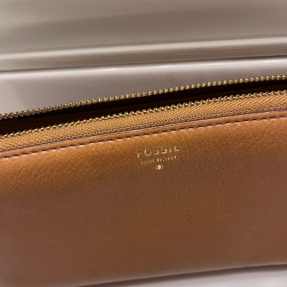 Fossil wallet - Picture 2 of 5